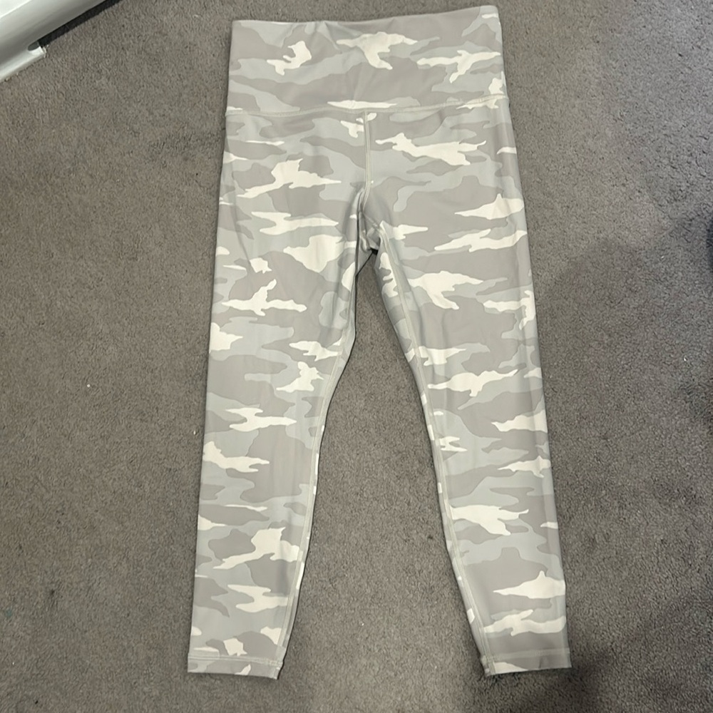 Athleta Camo Elation Leggings 7/8 Tight